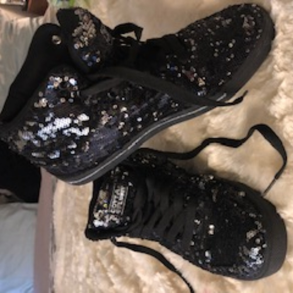 Gotta Flurt Hip Hop II 3/4 Top Sneaker